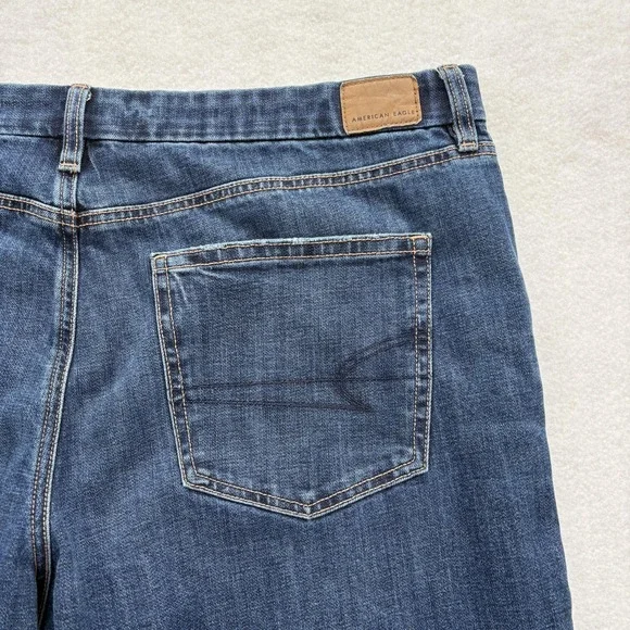 American Eagle Outfitters Wide Leg Jeans in Medium Blue - Picture 12 of 14